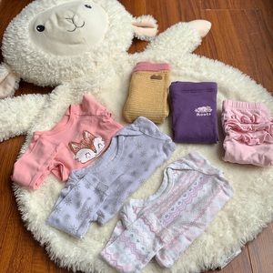 3 long sleeves bodysuits and 3 pairs of leggings